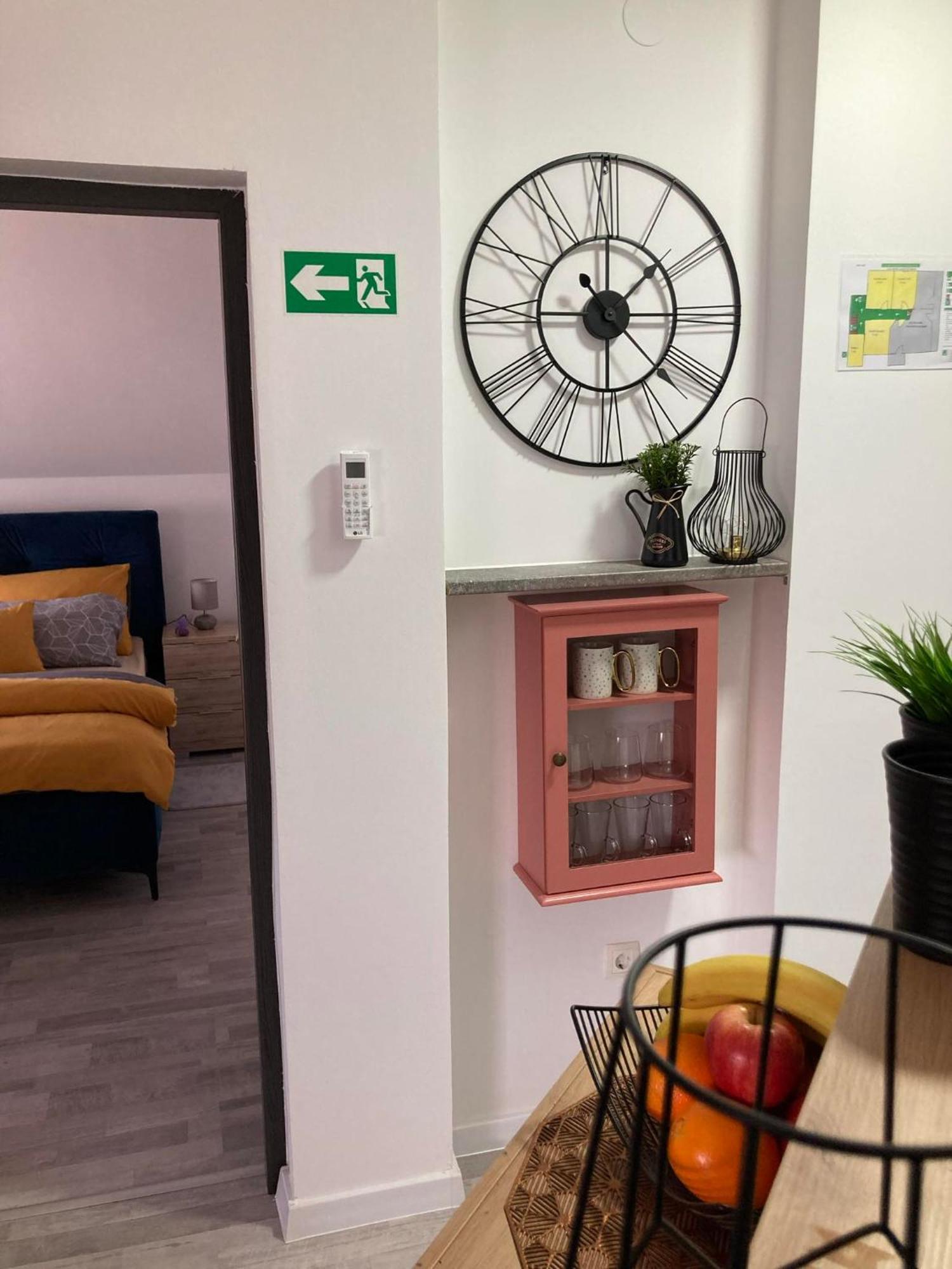 Apartment Sobe Valux *